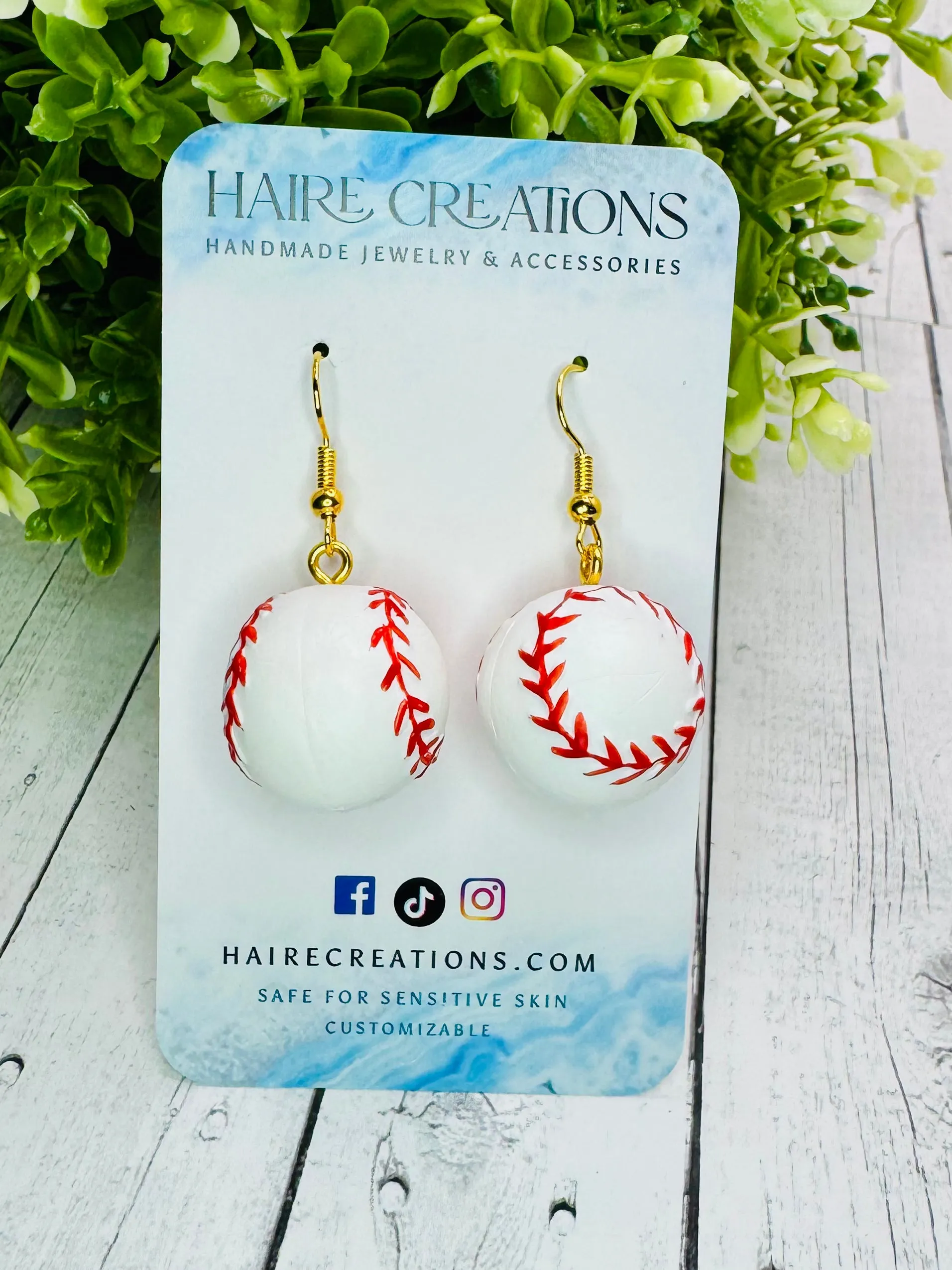 Baseball Fan ⚾️ Dangles