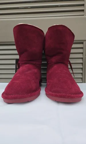 BEARPAW Size 9 Boots