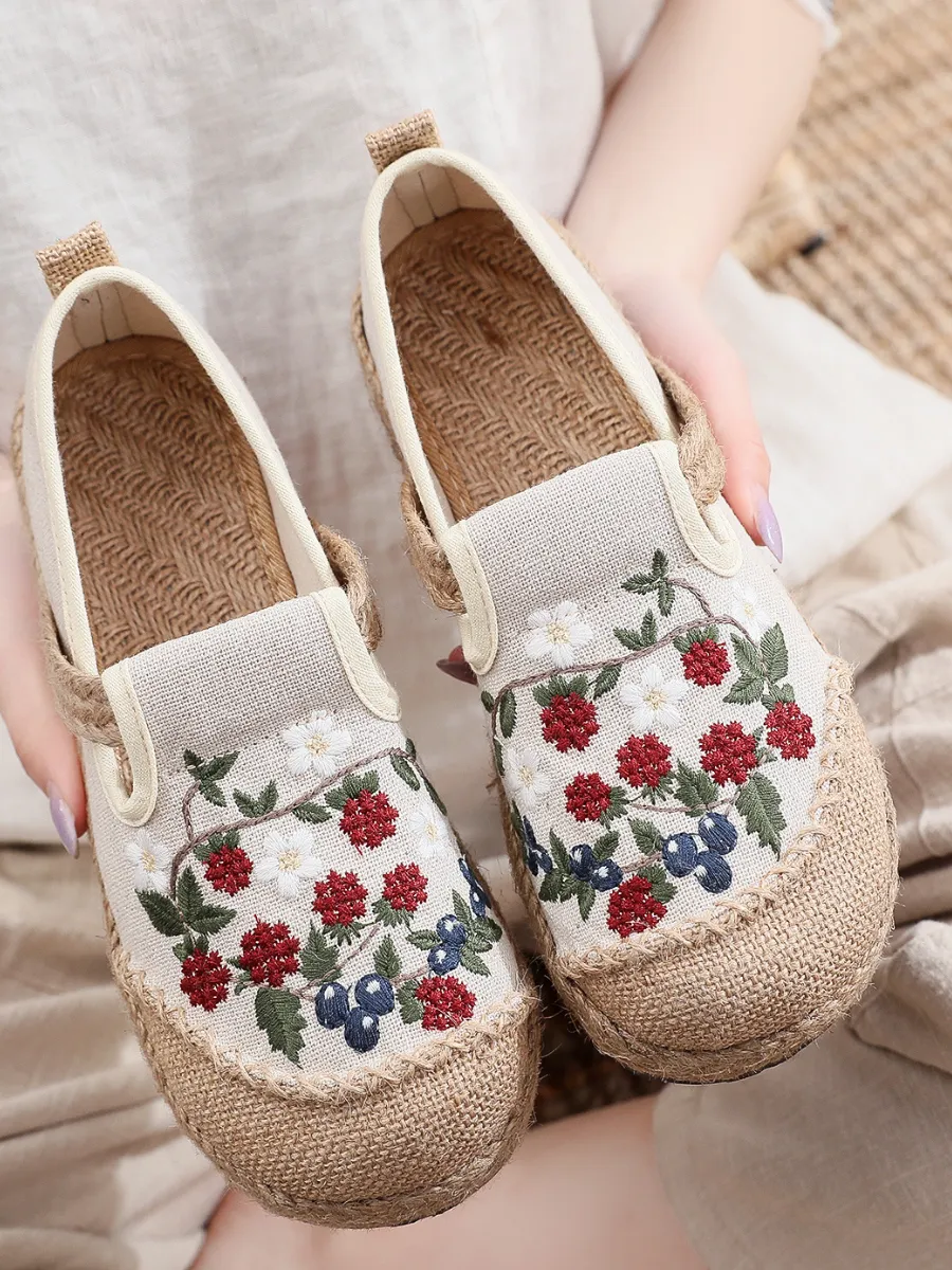 Berry Daisy Embroidered Linen Round Toe Espadrilles Loafers - Beige