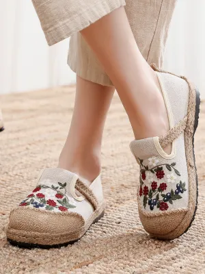 Berry Daisy Embroidered Linen Round Toe Espadrilles Loafers - Beige