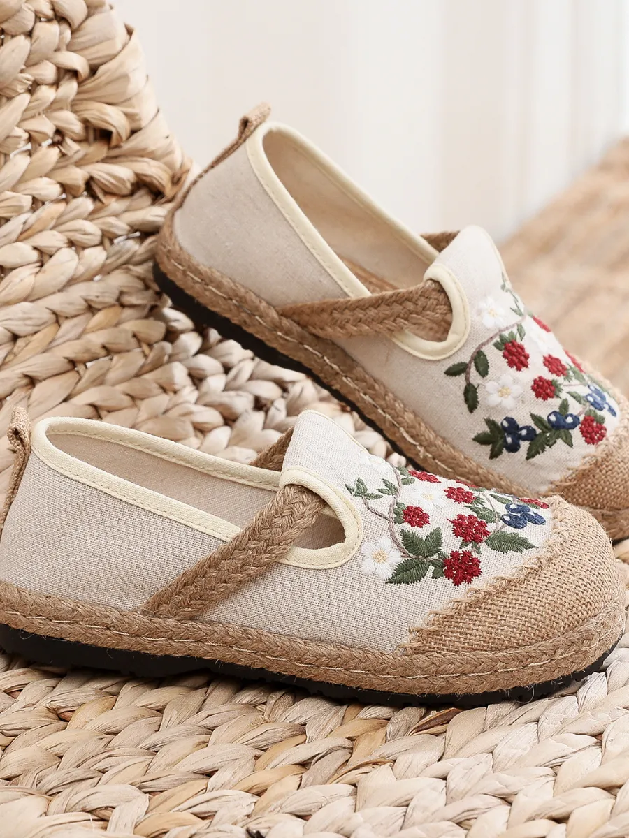 Berry Daisy Embroidered Linen Round Toe Espadrilles Loafers - Beige