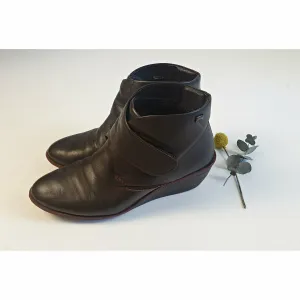 Camper pre-loved brown leather wedge heel boots size 40