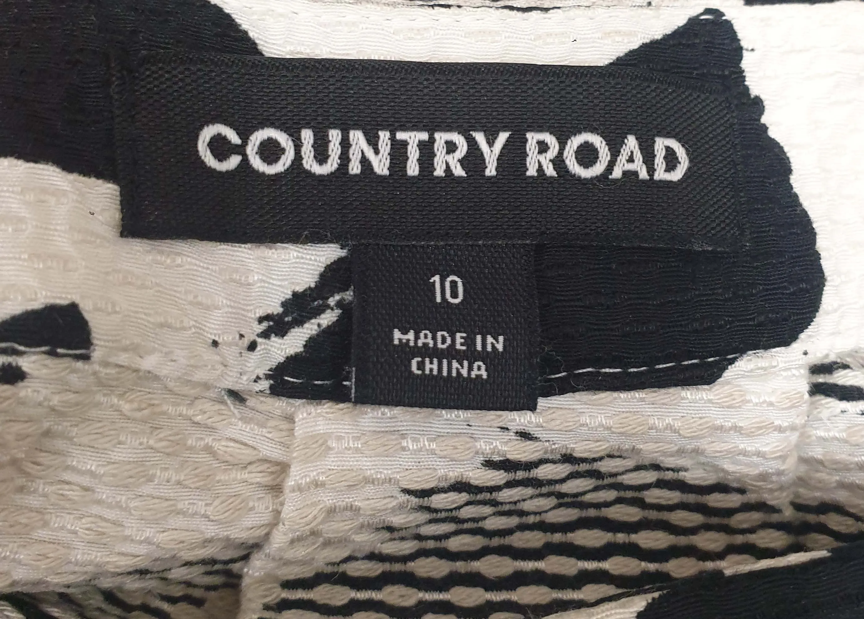 Country Road cotton-silk mix black and white print skirt size 10