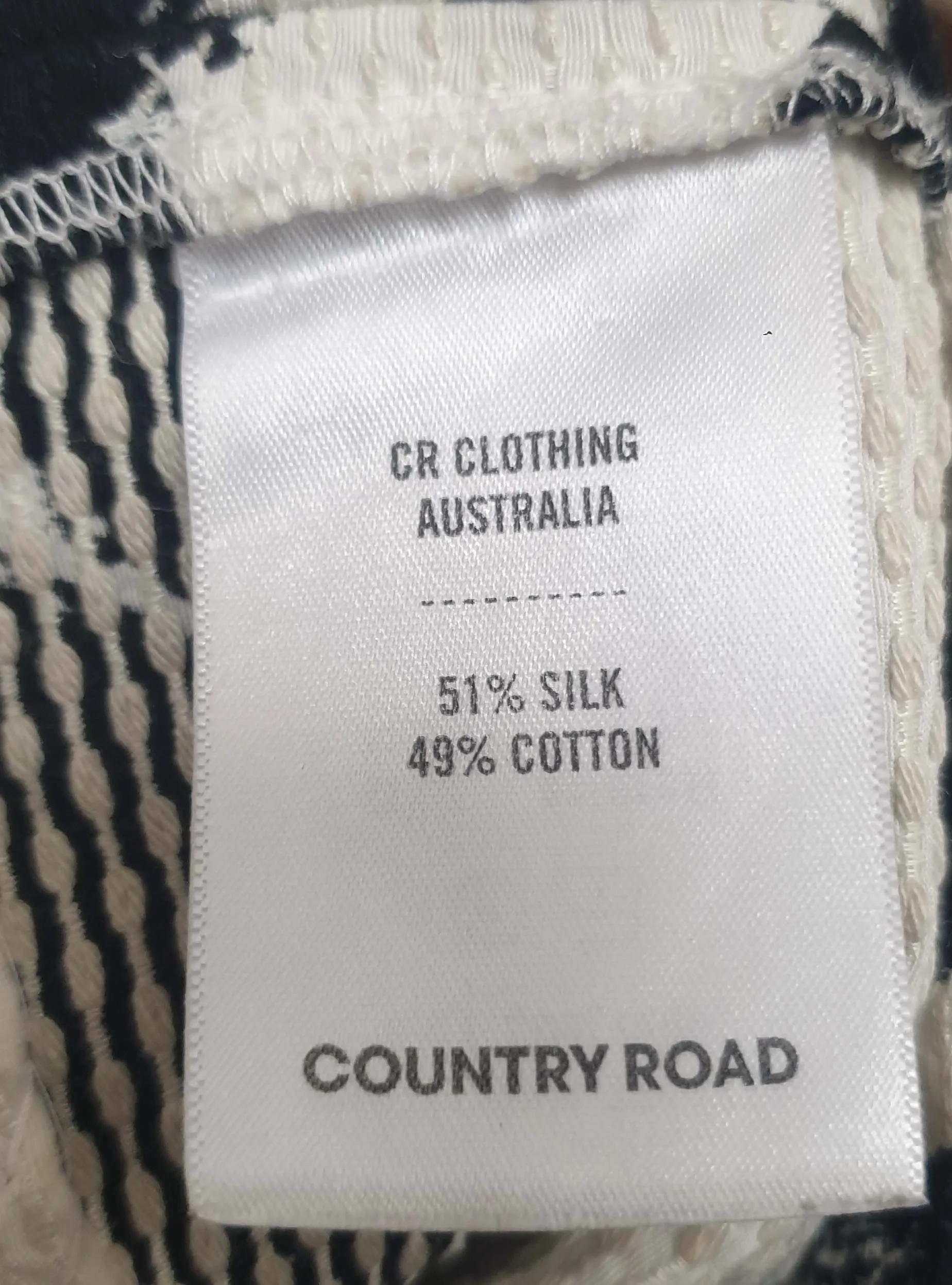 Country Road cotton-silk mix black and white print skirt size 10
