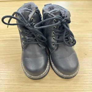 FOOTWEAR boots winter