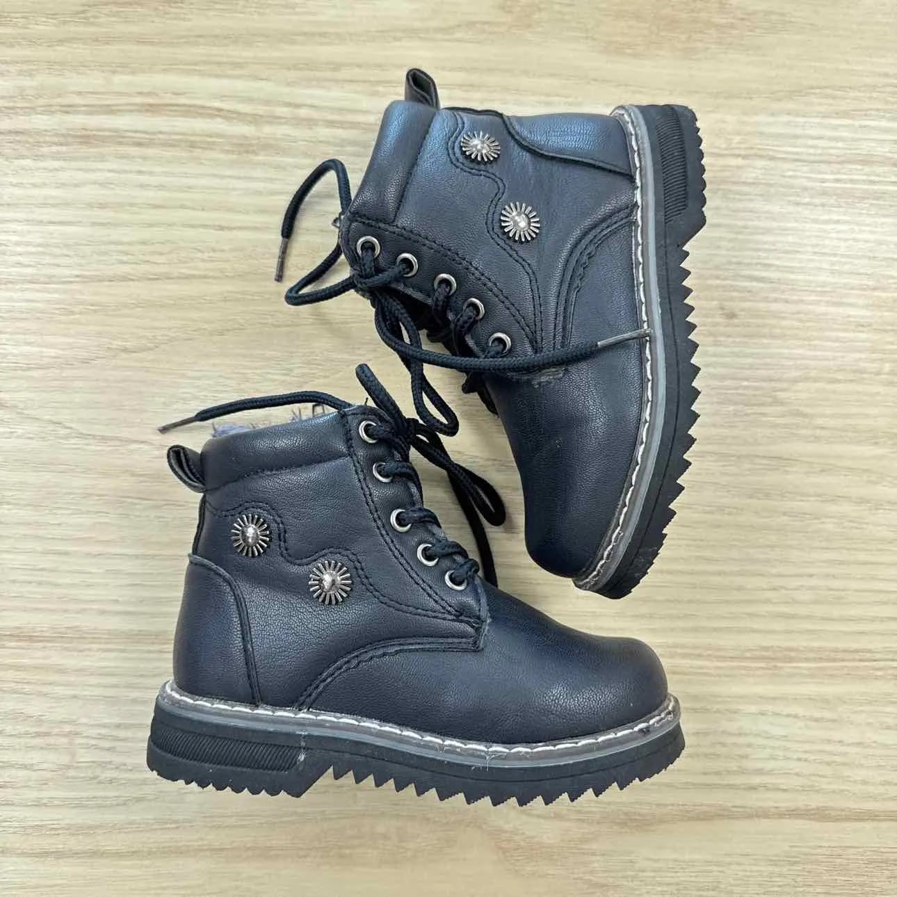 FOOTWEAR boots winter