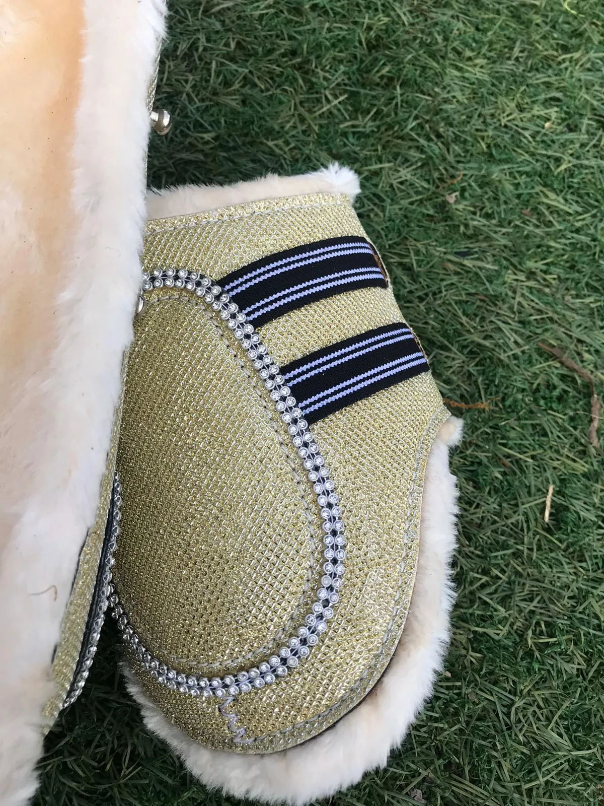 Gold glitter deluxe crystal tendon and fetlock boots all sizes available   FREE POSTAGE
