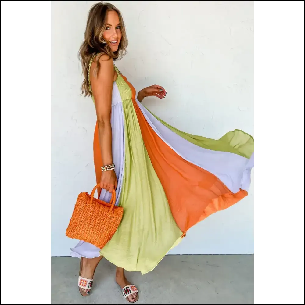 Green Color Block Maxi: Dress so Good, It's Practically Therapy 🧘‍♀️
