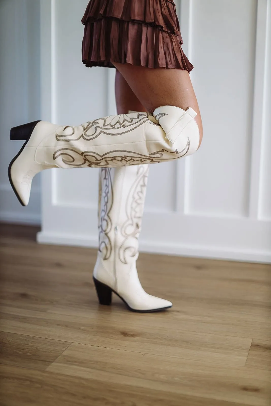 Hit The Dance Floor Western Cowboy Boots - Ivory
