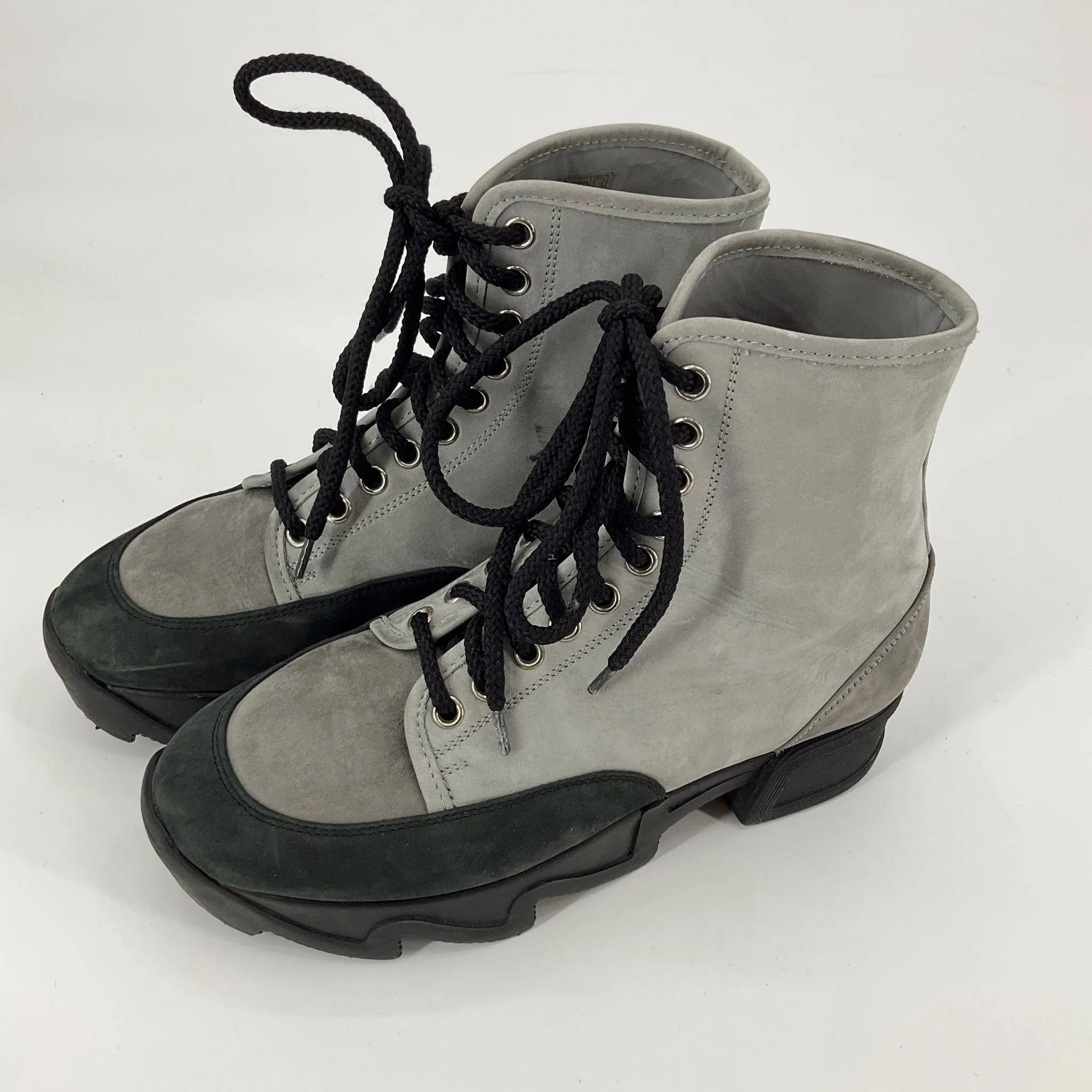 Iri Boots Size 6