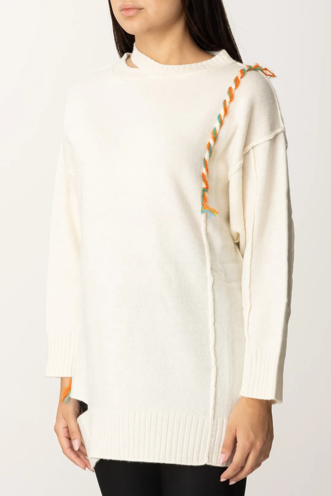Maxi Maglia con Cut-out e Cuciture Colorate