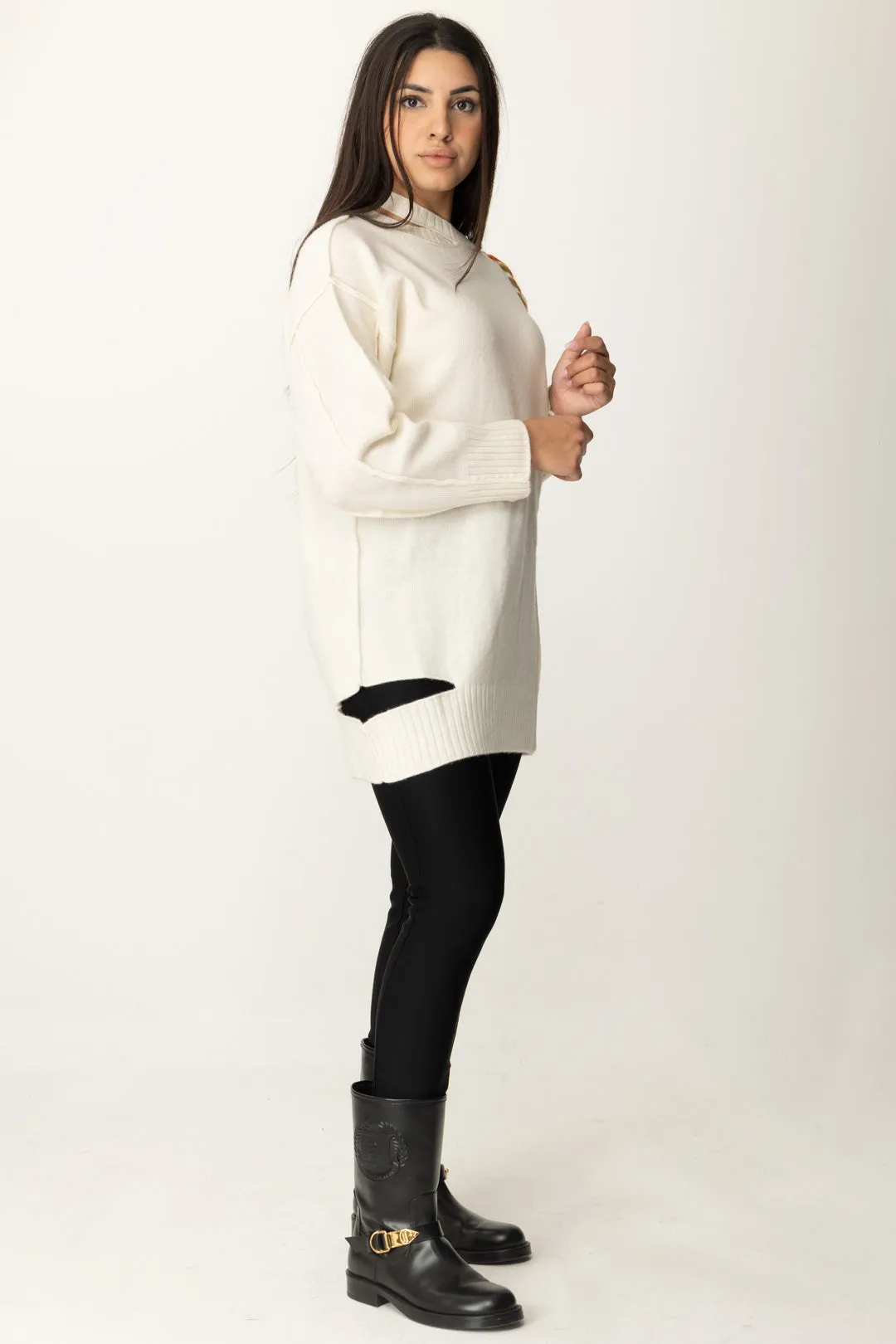 Maxi Maglia con Cut-out e Cuciture Colorate