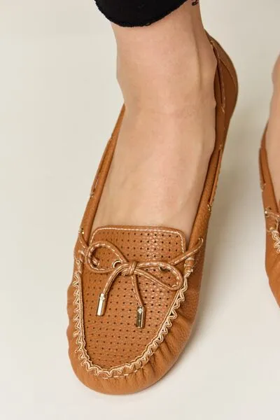 Moccasin Style Front Bow Flat Loafers in Tan