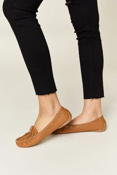 Moccasin Style Front Bow Flat Loafers in Tan
