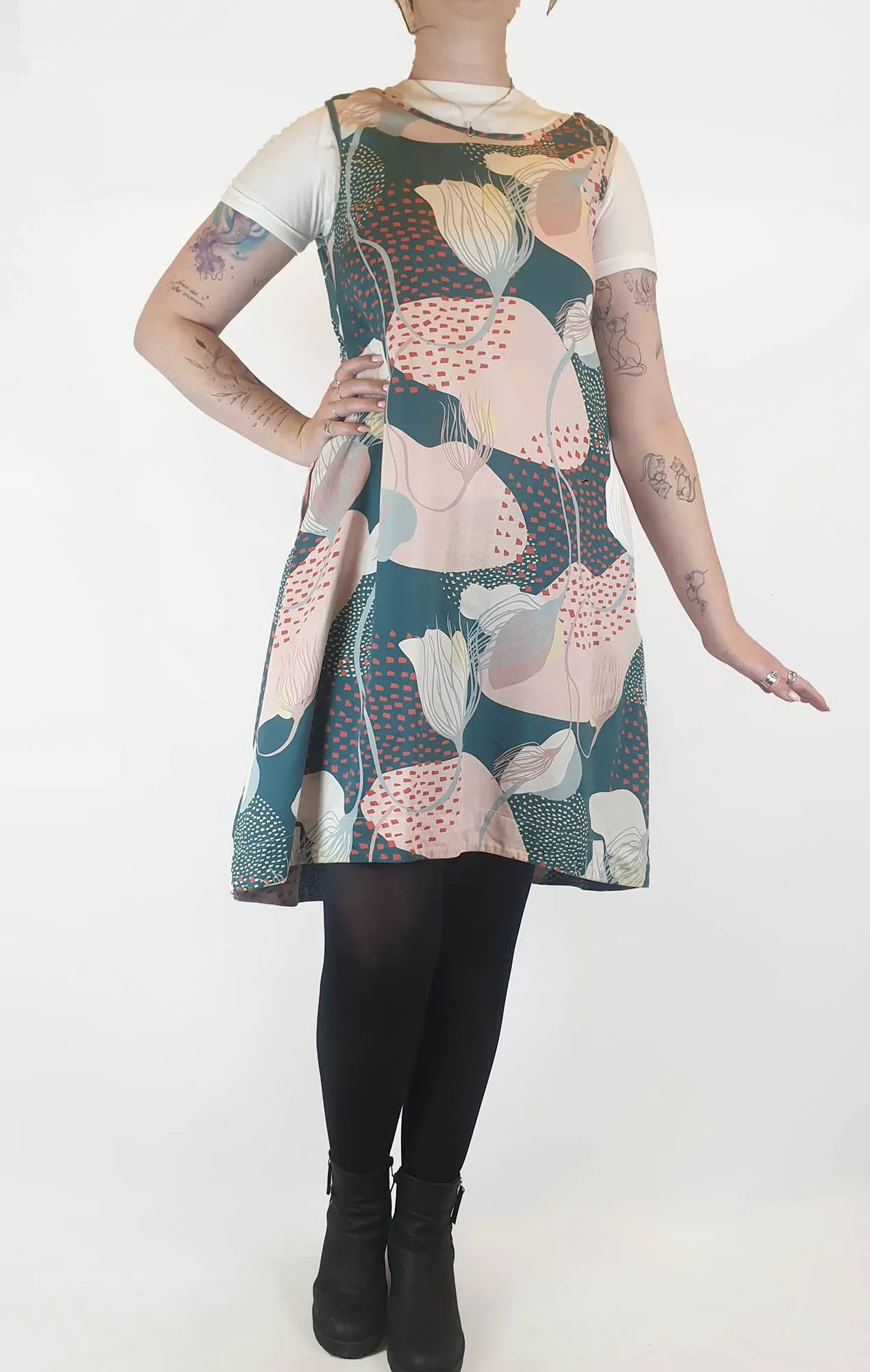 Nerida Hanson 100% cotton green-based print dress size M