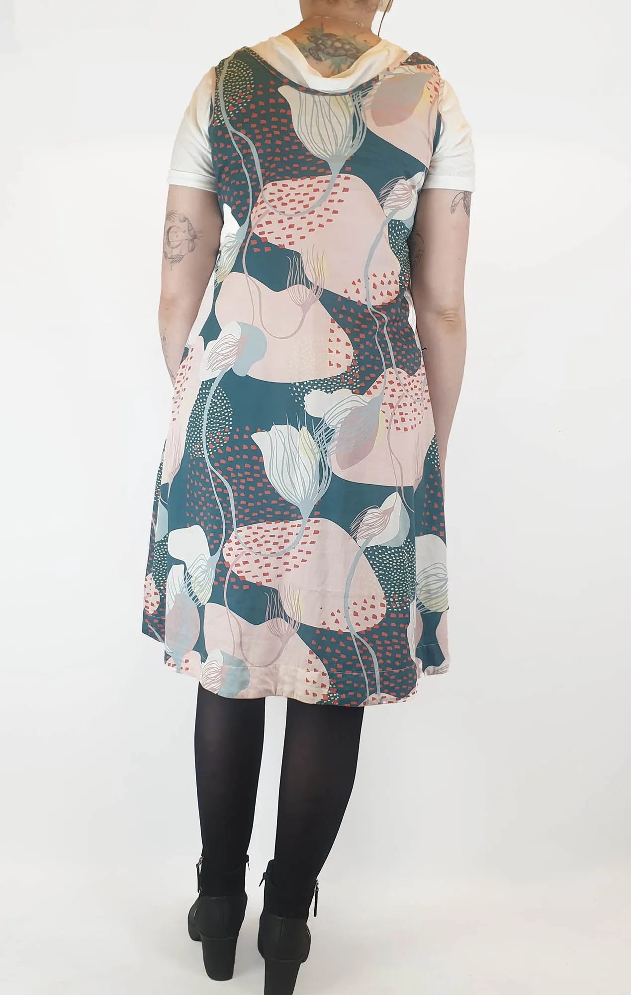Nerida Hanson 100% cotton green-based print dress size M