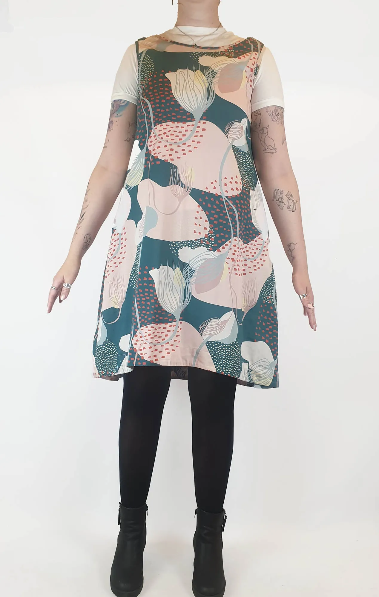 Nerida Hanson 100% cotton green-based print dress size M