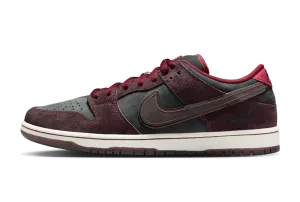 Nike SB Dunk Low Riot Skateshop