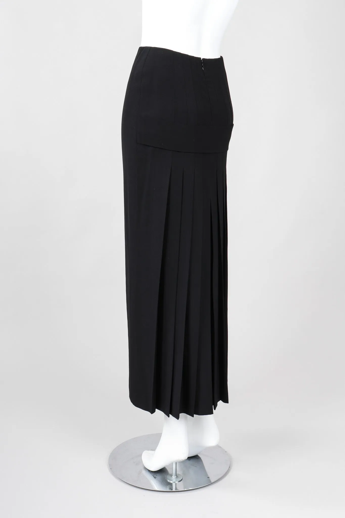Pleat Back Skirt