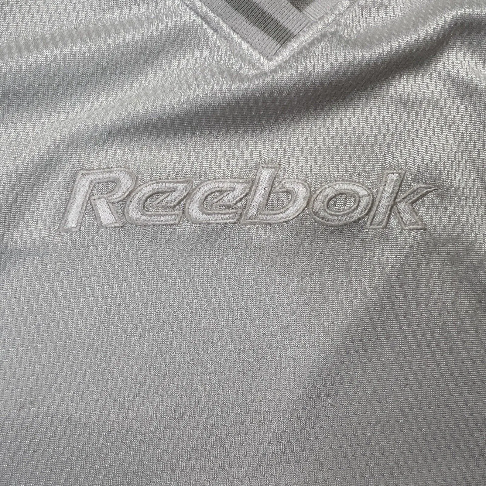 Reebok Basketball White Sleevless Top Size L (Measures S/M)