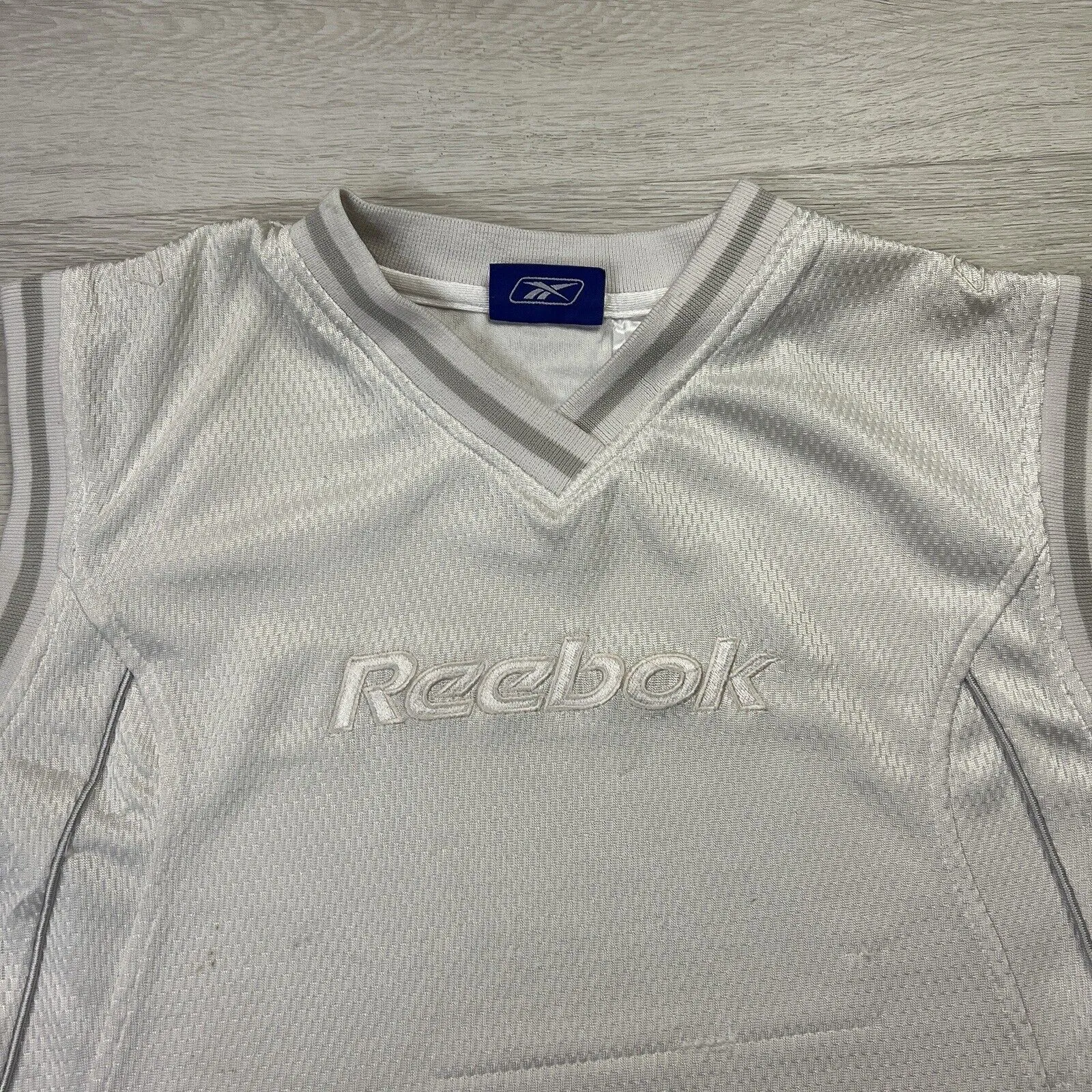 Reebok Basketball White Sleevless Top Size L (Measures S/M)