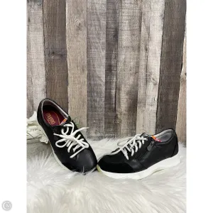 Shoes Sneakers By Munro In Blue & White, Size: 7.5