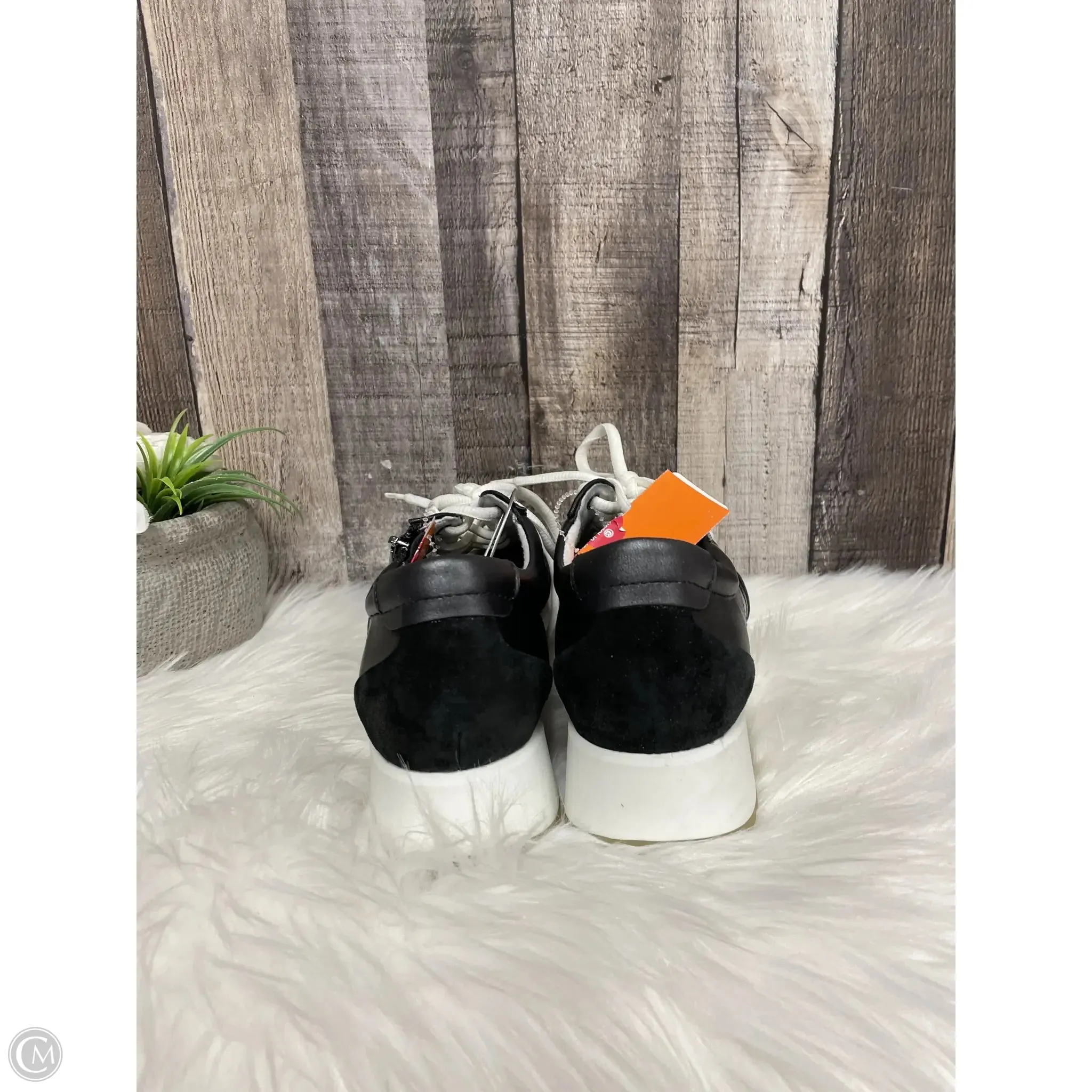 Shoes Sneakers By Munro In Blue & White, Size: 7.5