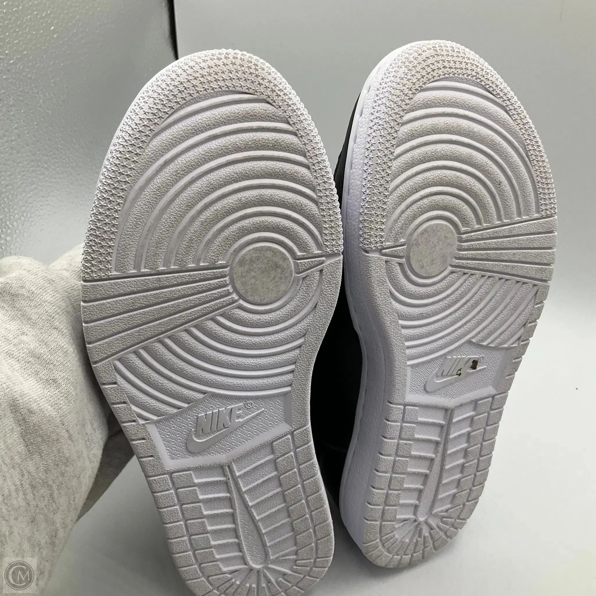Shoes Sneakers By Nike In Black, Size: 7