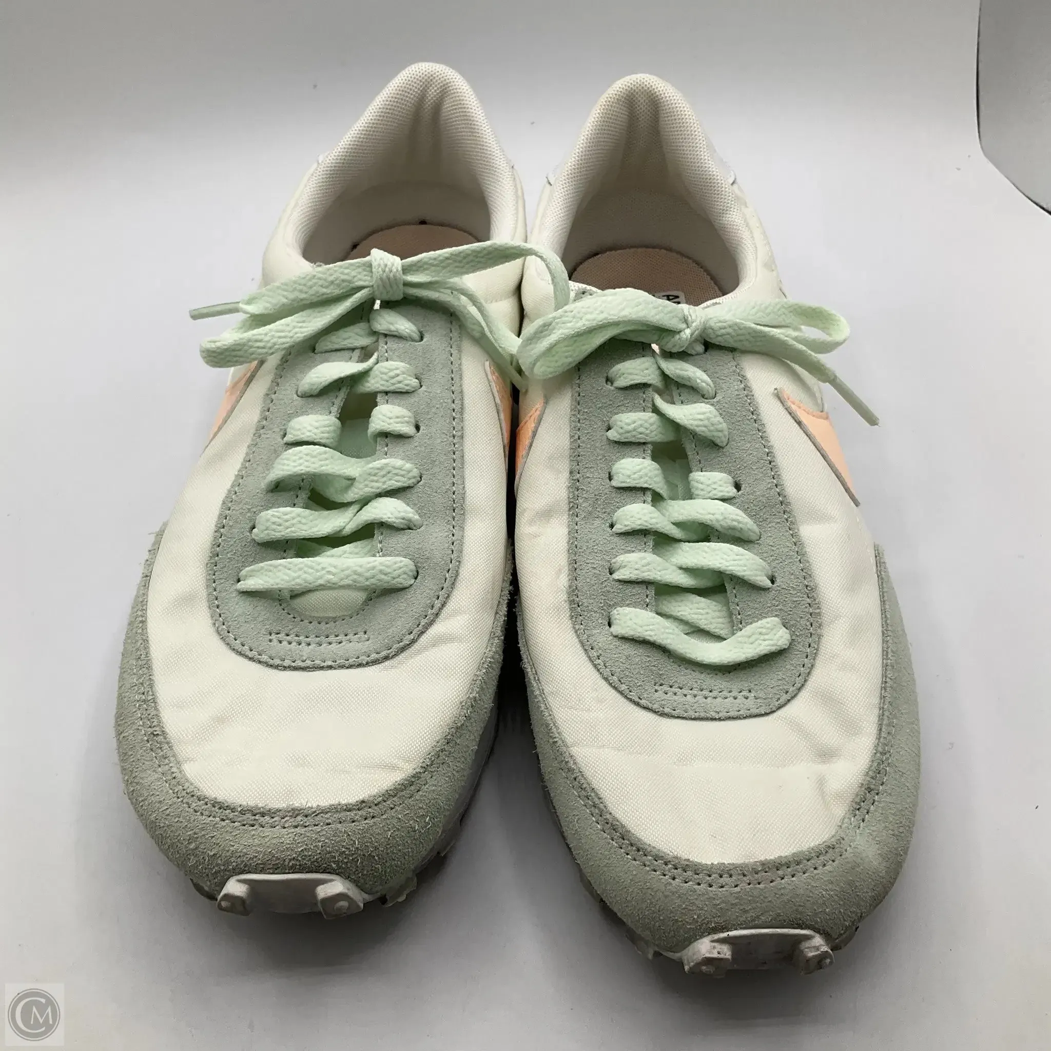 Shoes Sneakers By Nike In Green, Size: 9.5