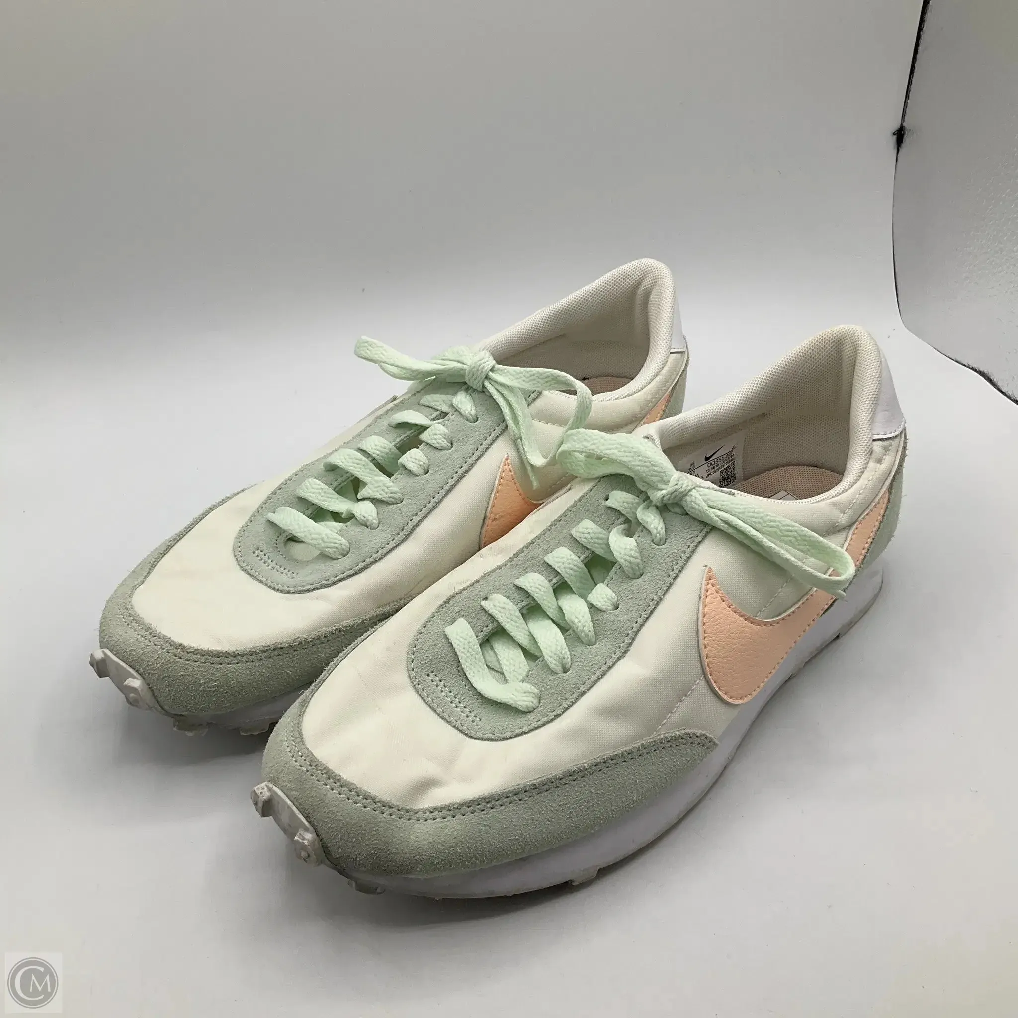 Shoes Sneakers By Nike In Green, Size: 9.5