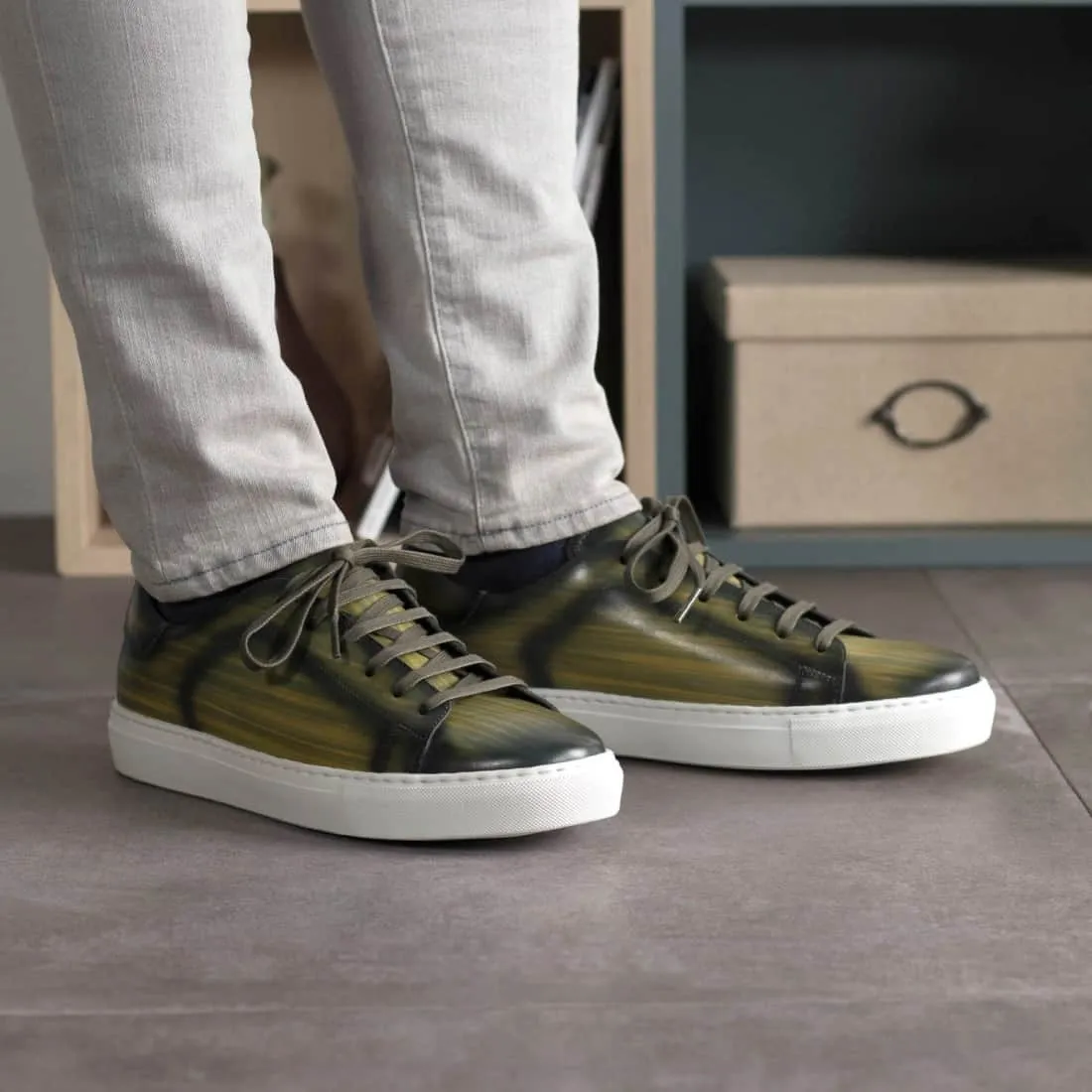 Sneakers Jersey en cuir patiné vert - Semelles Blanches
