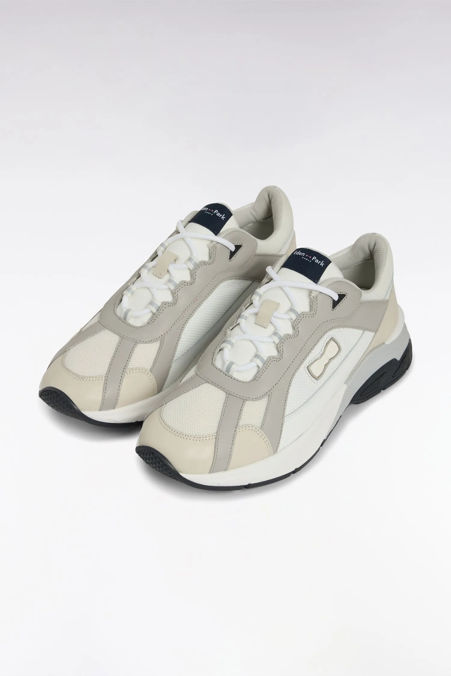 Sneakers larges en cuir blanches
