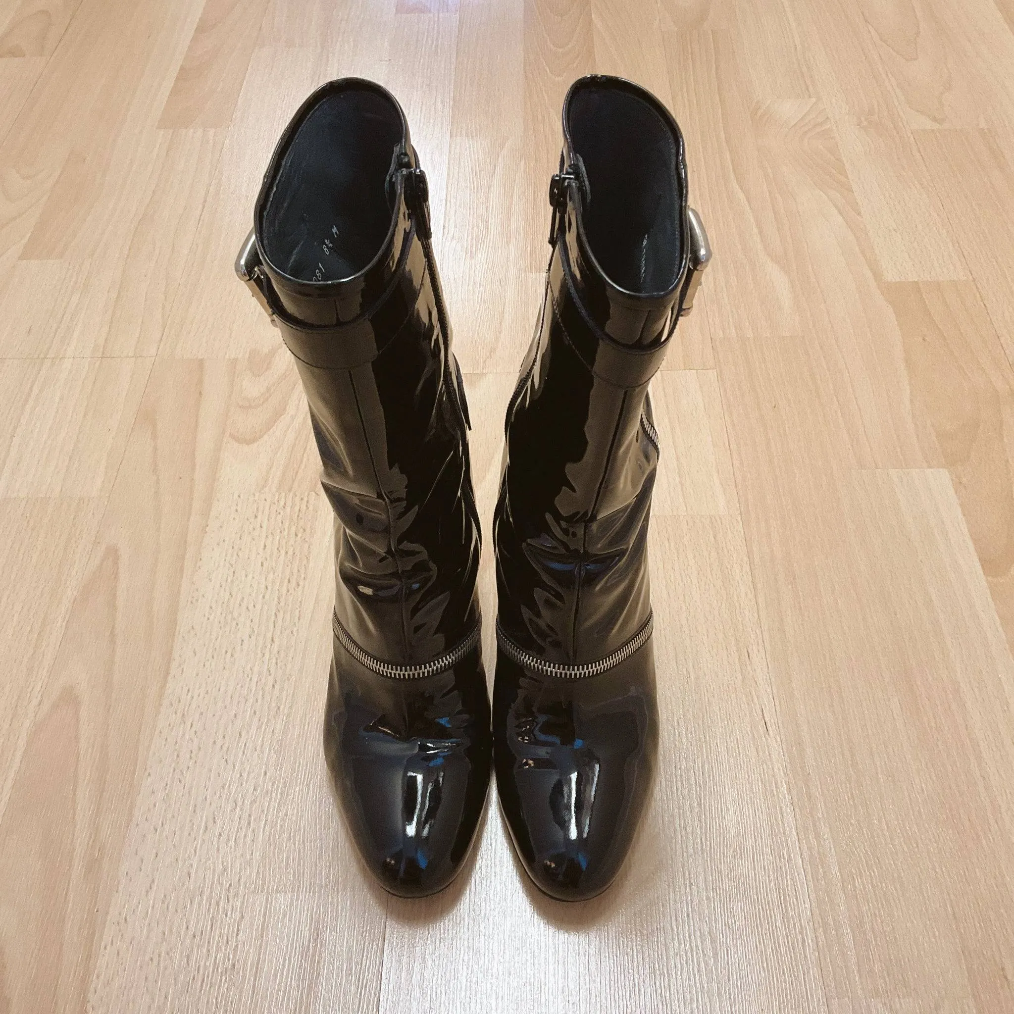 Stuart Weitzman Boots Size 8.5