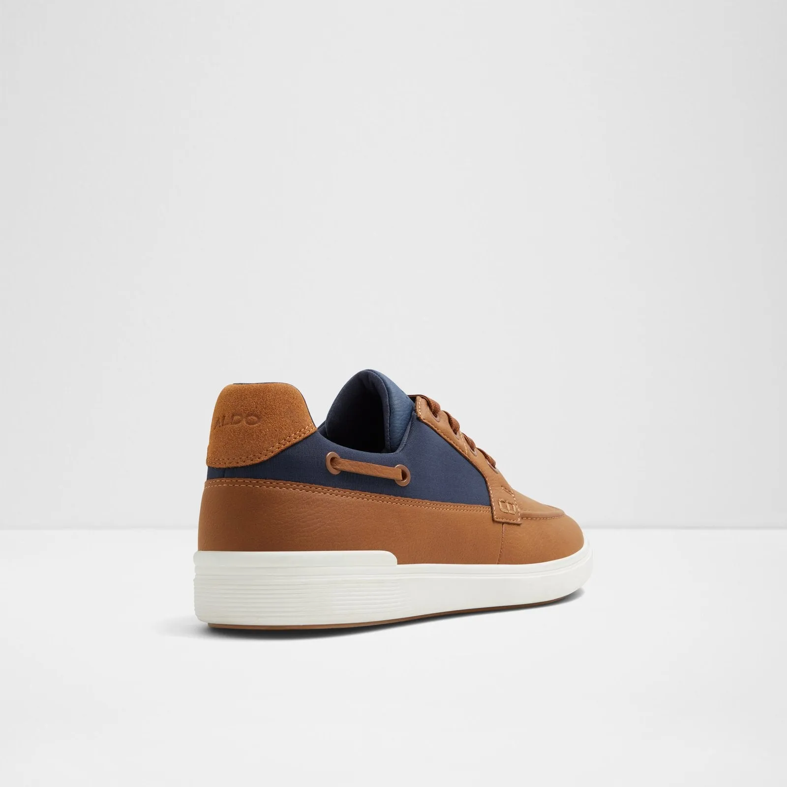 Tazz / Sneakers