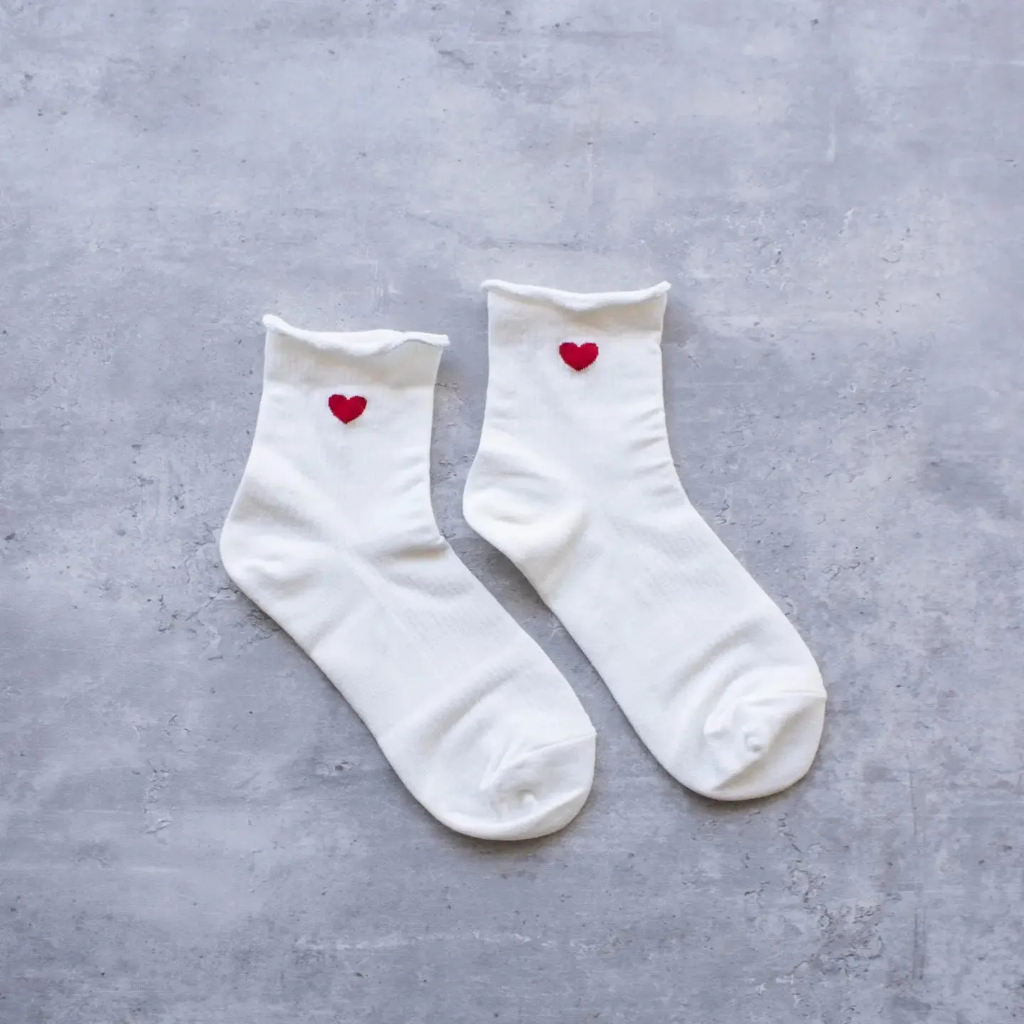 Tiepology - Amelia Little Heart Socks (White)