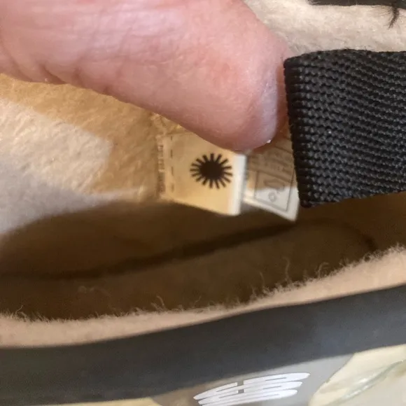 UGG Clear Mini